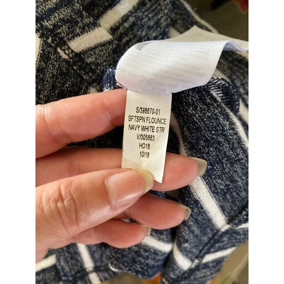 Gap Women's Dress Softspun Stripe Flounce T-Shirt Size XS Navy Blue - Picture 8 of 9